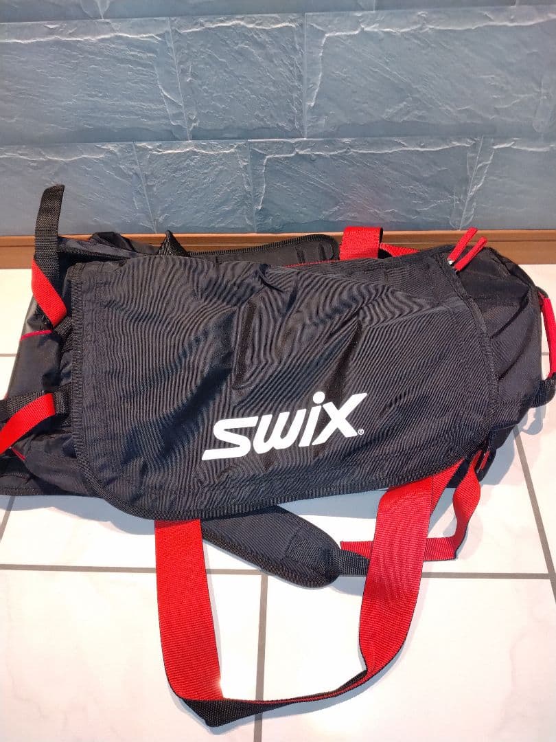 SWIX ダッフルバッグ ブラック/レッド