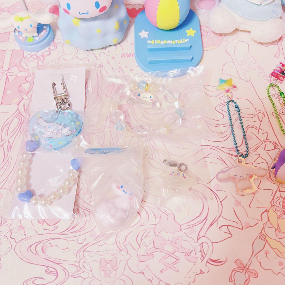 サンリオ　シナモロール　水色デイズ　マスコットスマホスタンド　パースケース芳香剤