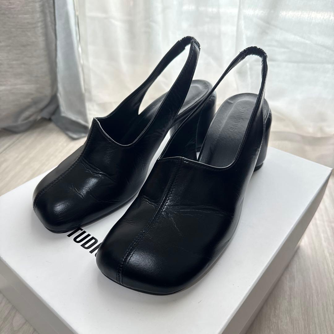 STUDIOUS ステュディオスラウンドシェイプパンプス　黒