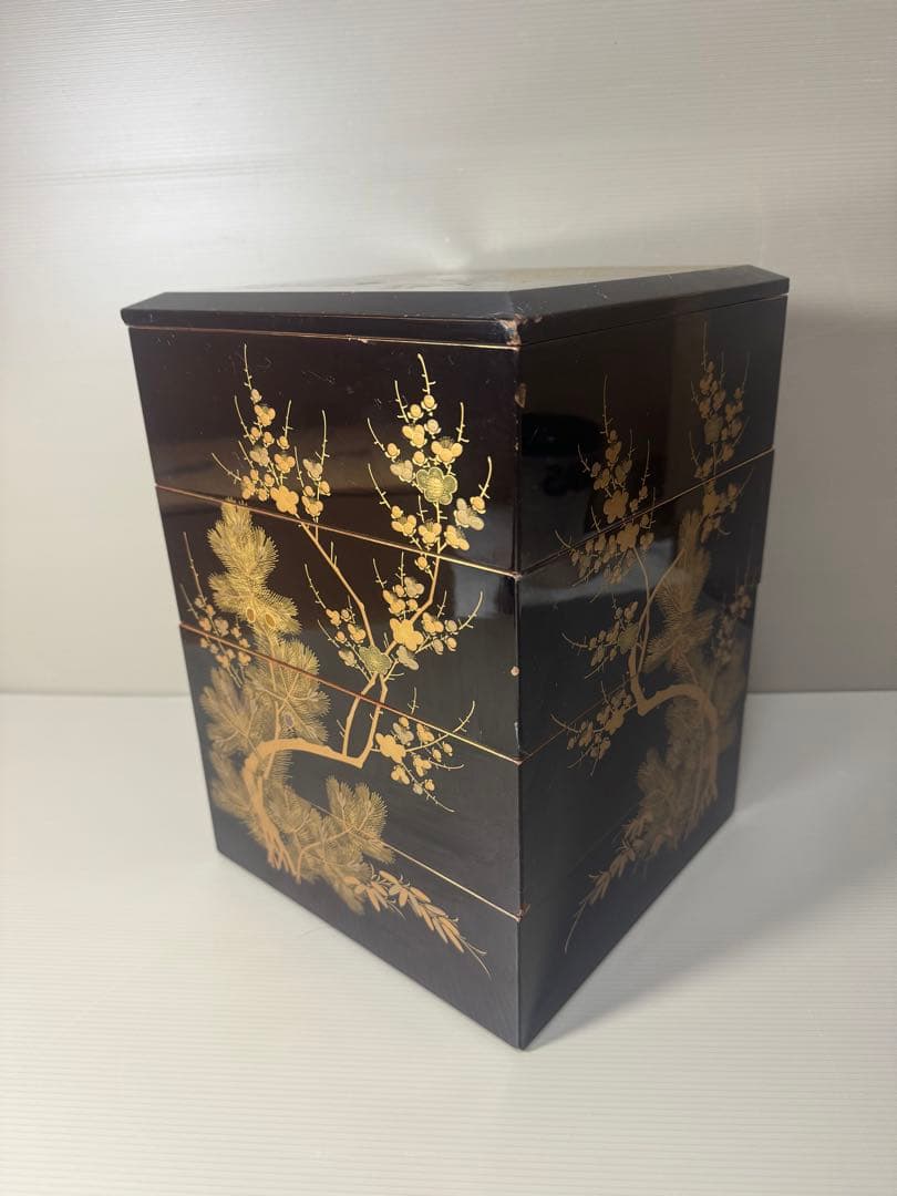2087黒漆塗り沈金重箱　松梅金蒔絵　4重　高級
