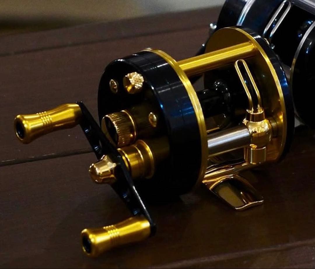 五十鈴　ISUZU DD310SSS ダイレクトリール 右ハンドル　ゴールド