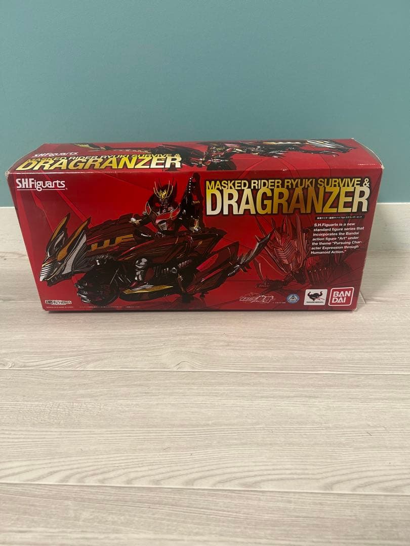 t854 SHFiguarts仮面ライダー龍騎サバイブ&ドラグランザー
