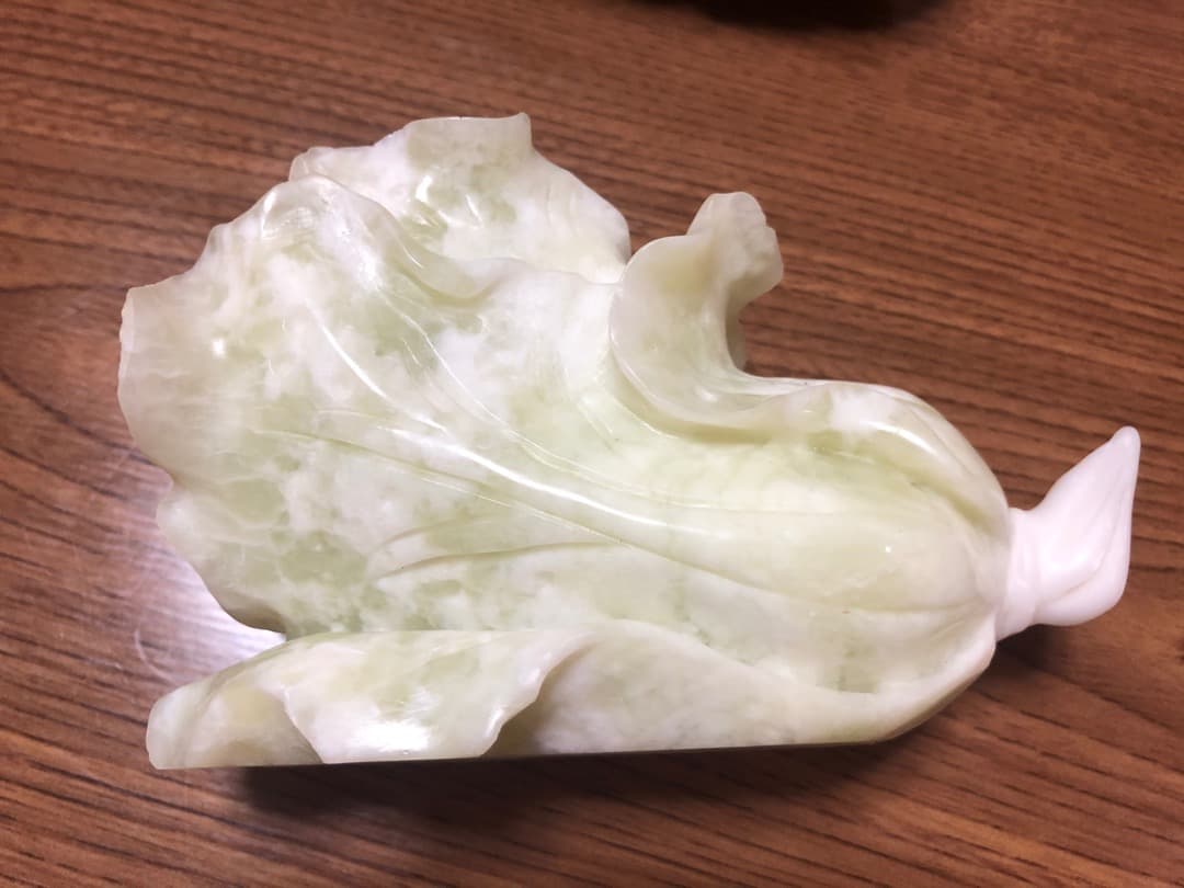 中国岫岩玉 白菜　置物　Jade carving xiuyan,china
