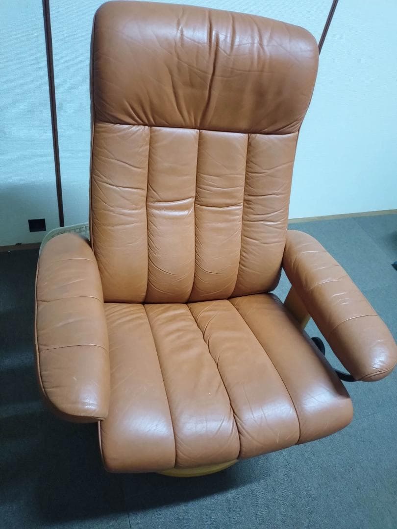 EKORNES エコーネス リクライニングチェアとオットマン