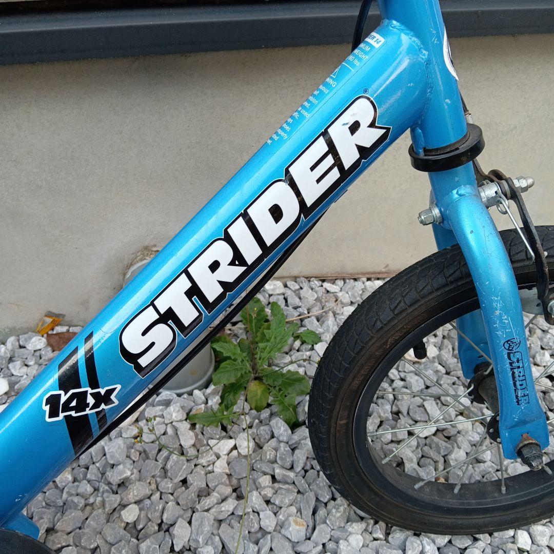 55.ストライダー　14X　ブルー　青