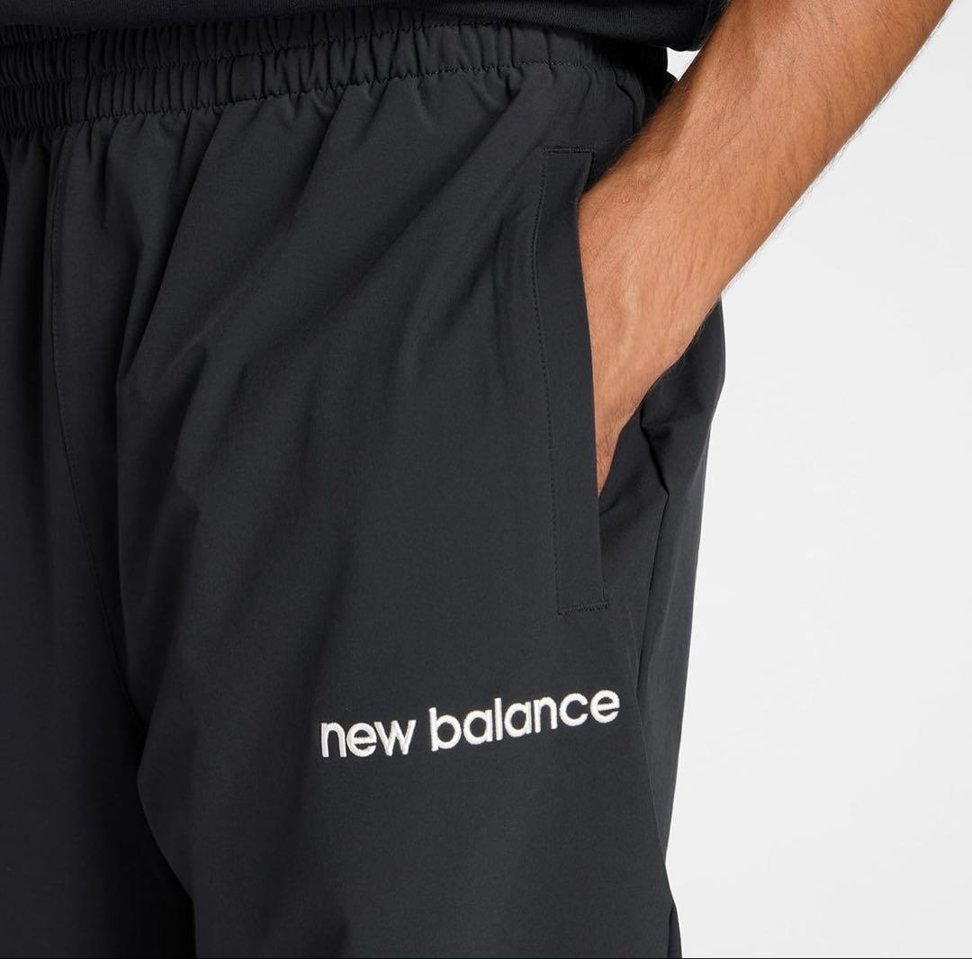 new balance ナイロンセットアップ　ウーブントラックジャケット