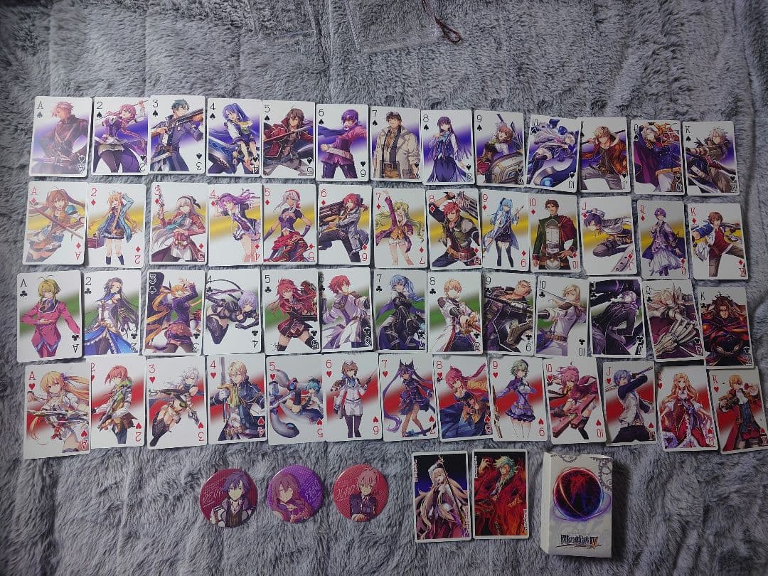 閃の軌跡Ⅳオリジナルトランプ＋缶バッジ3つ