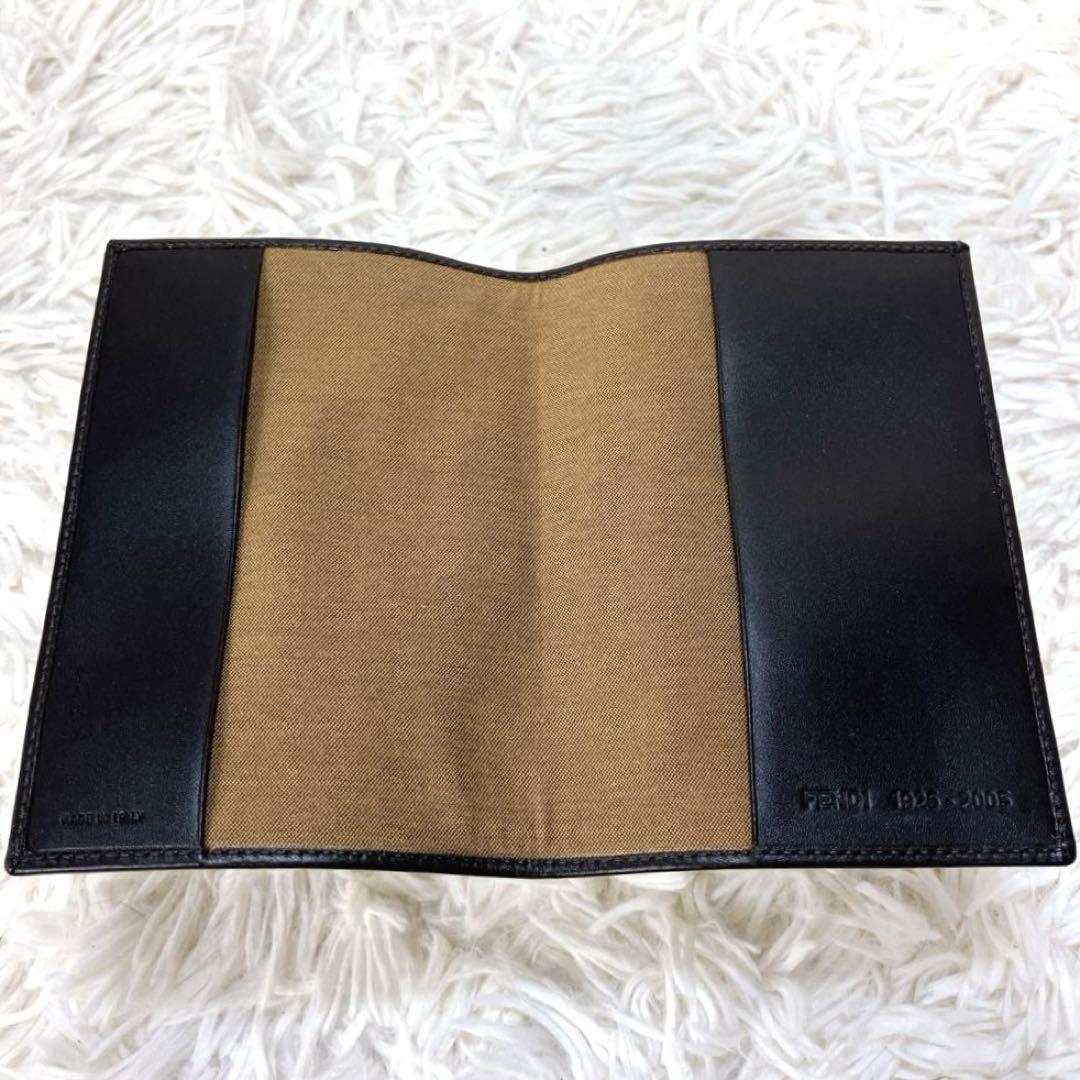 ✨新品フェンディ パスポートケース ズッカ FF メンズ レディース 本物 正規