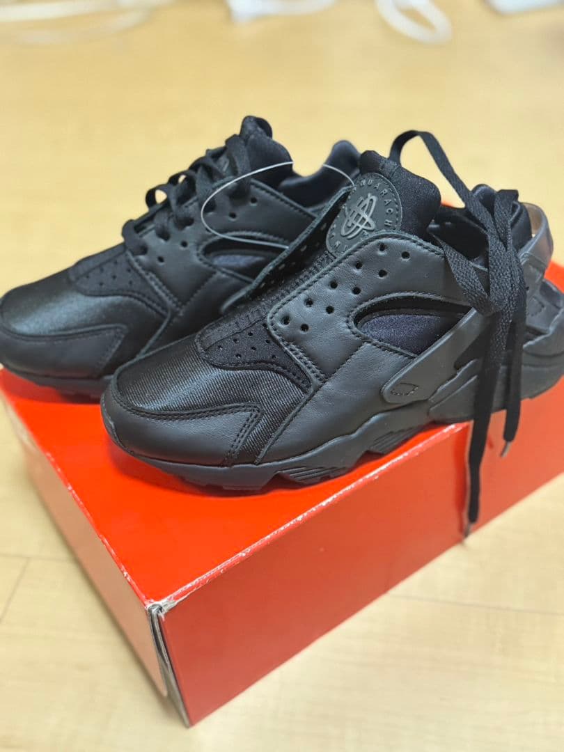 【新品未使用】NIKE エアハラチ AIR HUARACHE 　23cmブラック