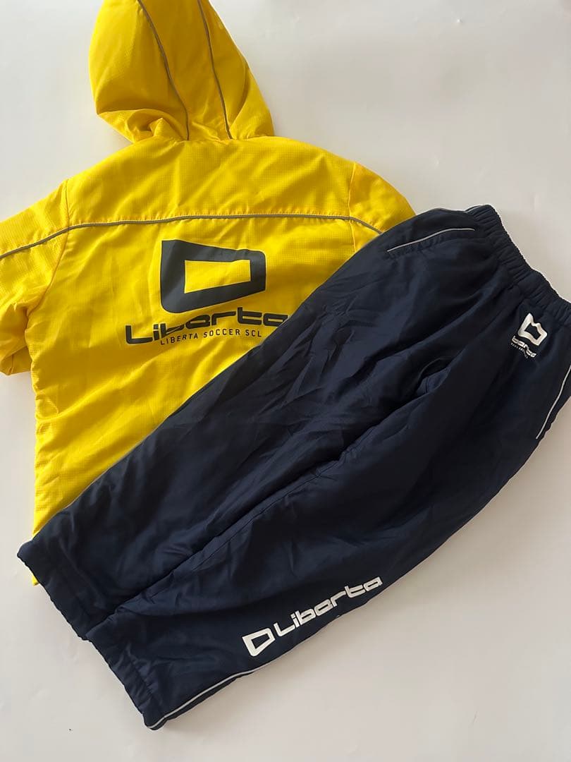 リベルタ　145cm Liberta ウィンドブレーカー、ジャージ　ウェアセット