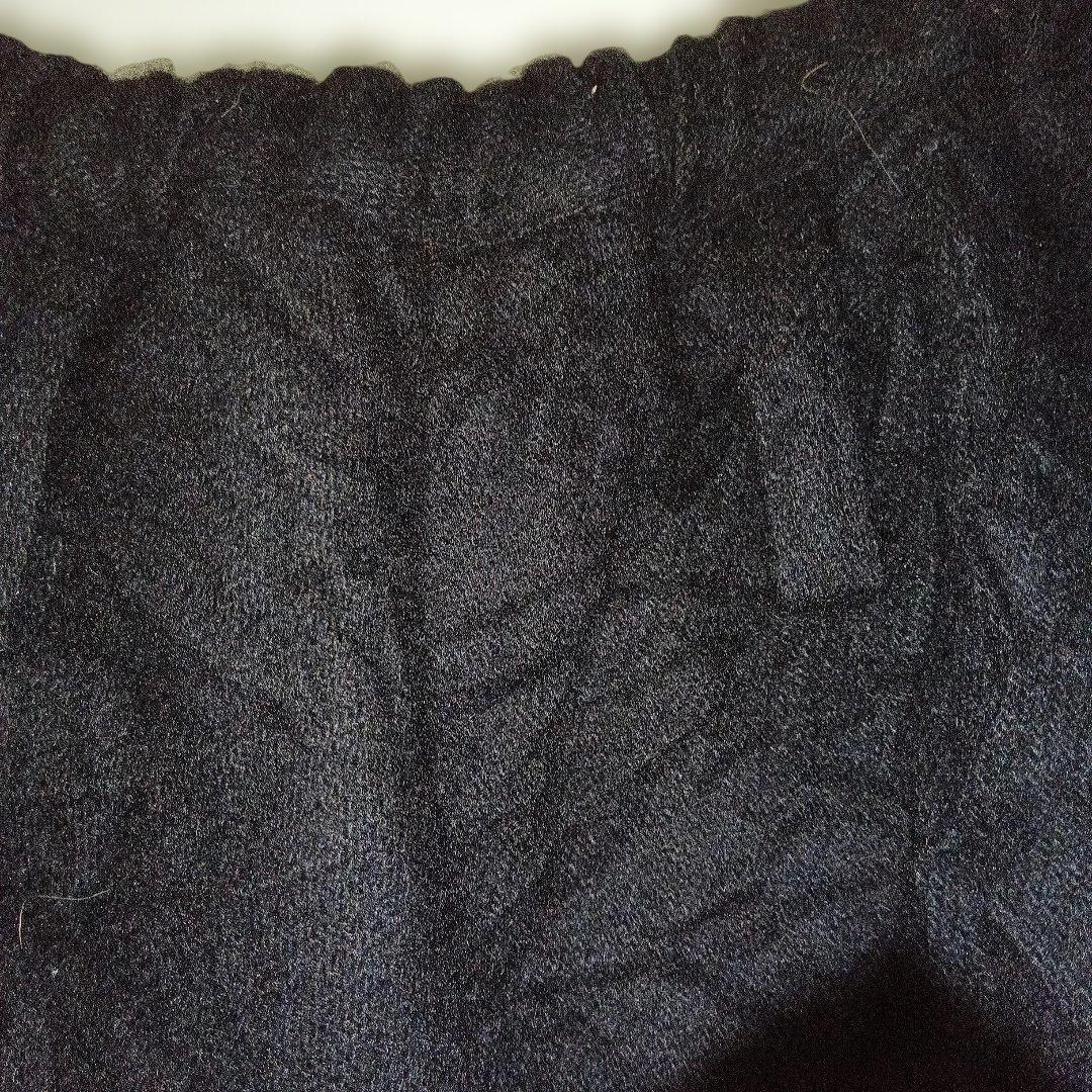 黒いガウチョパンツ ゴム入りウエスト ボタン付き　シワ加工　ワイズ