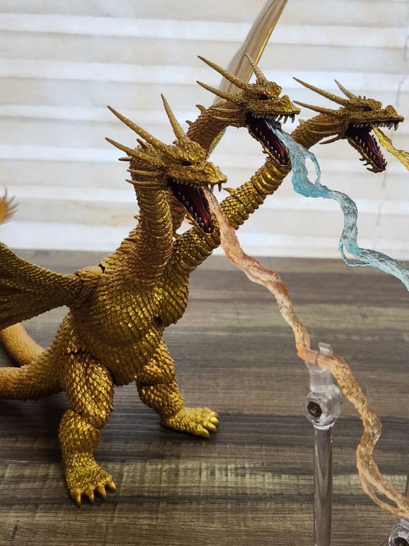 キングギドラ　スペシャルカラー Ver.　S.H.MonsterArts