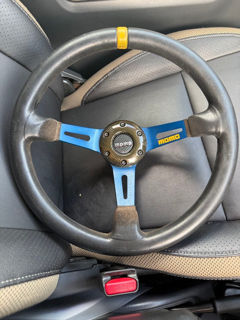momoステアリング MOD.08 M-60 350mm 国内正規品