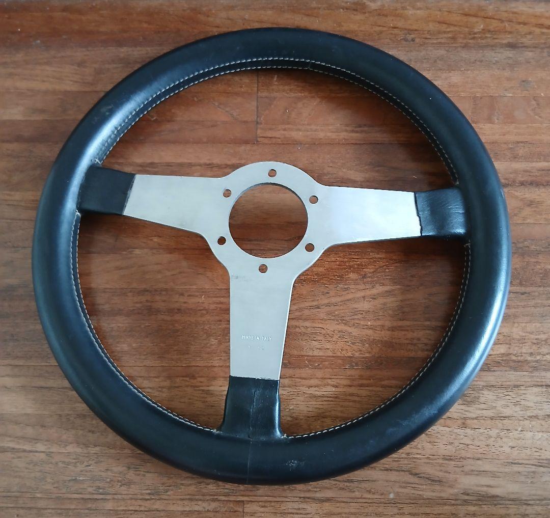 コ*ク様 MOMO \"Jacky Ickx\" steering wheel 少し