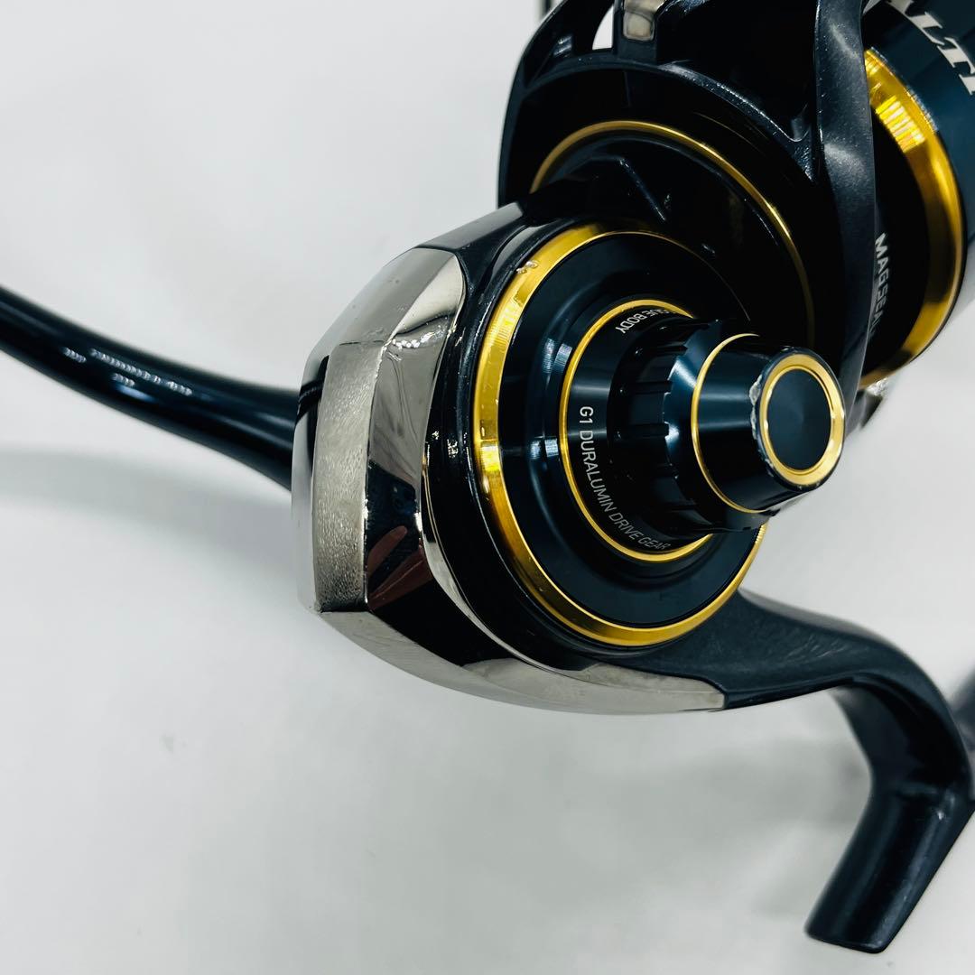 美品　20ソルティガ8000H ダイワ