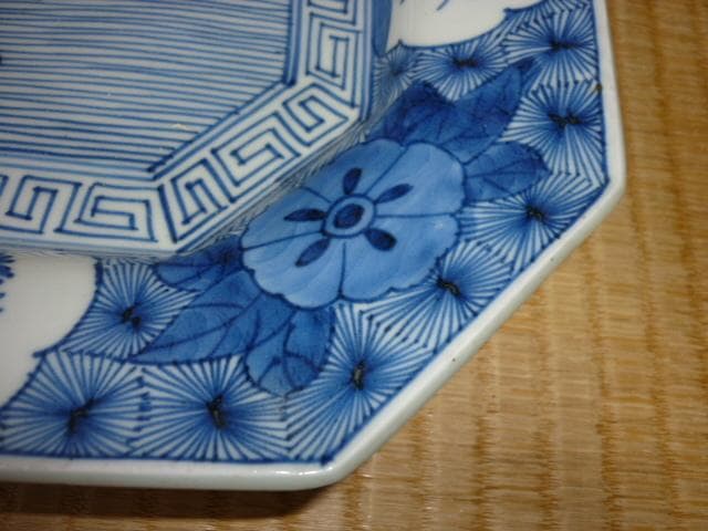 ◆美品 江戸後期！古伊万里 落款『三元』牡丹/雷文/花模様/唐草 八角染付角皿