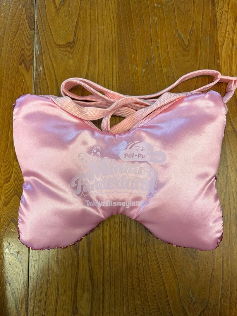 東京ディズニーランド リボン型ポーチ