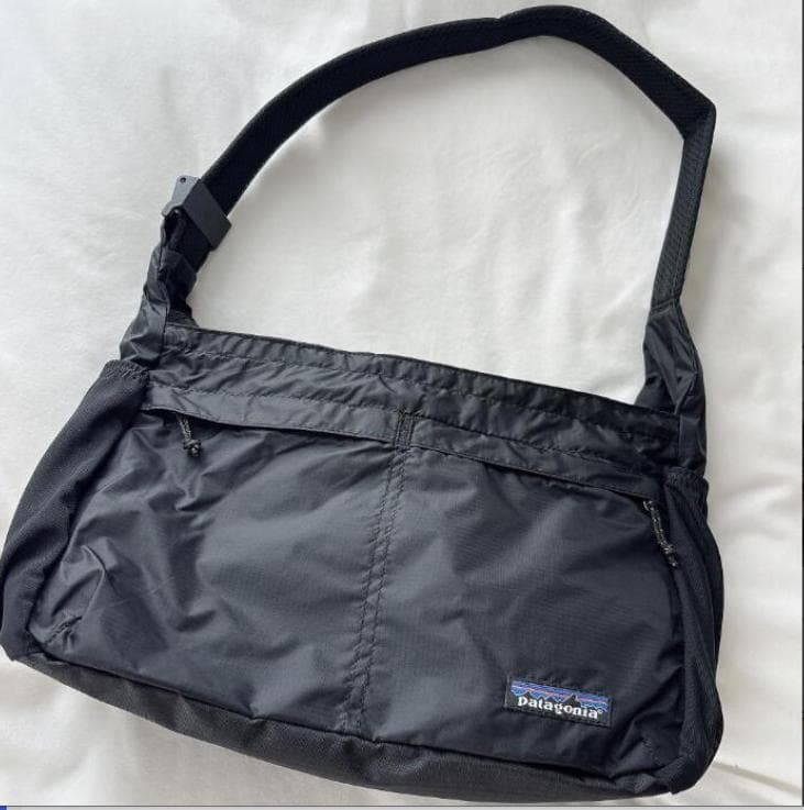 Patagonia ライトウェイトラベル クーリエ ショルダーバッグ