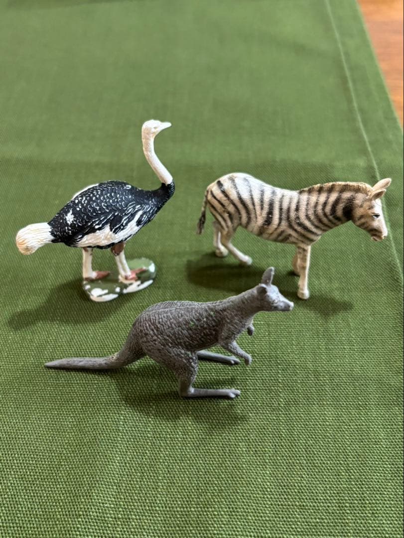 動物　フィギュア