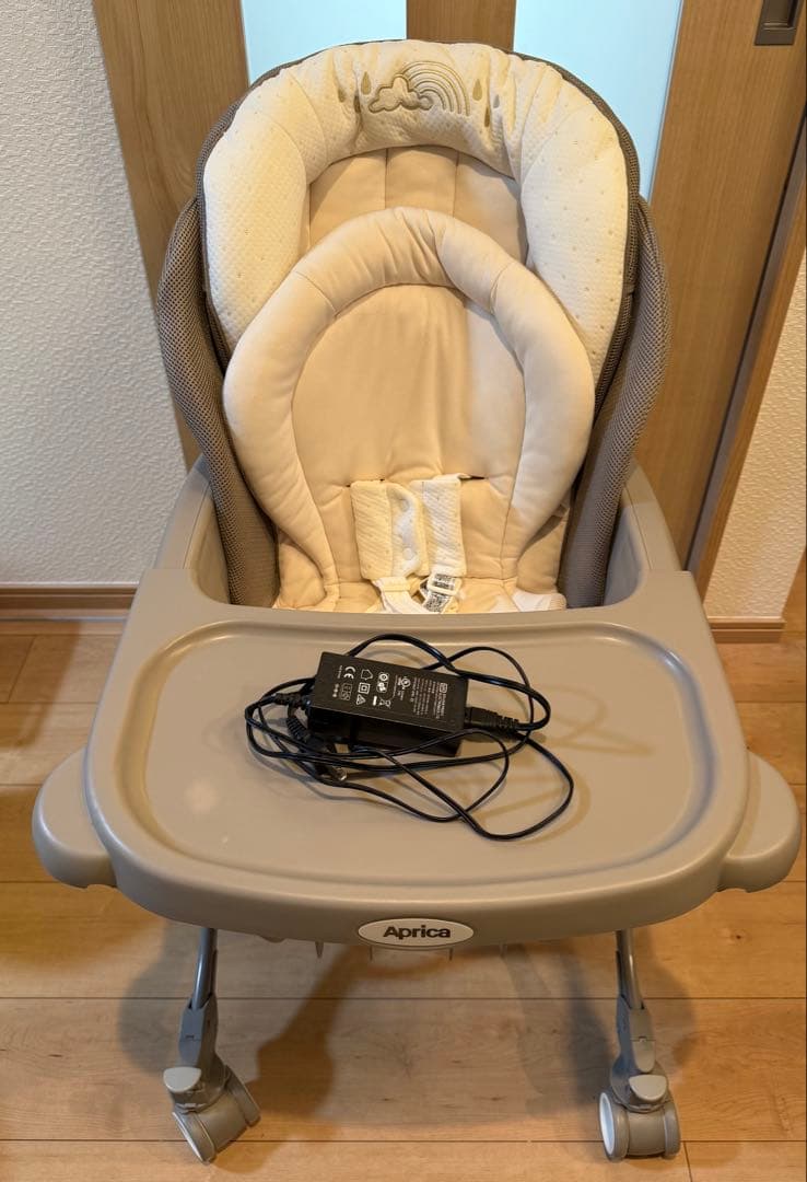 Aprica アップリカ　ハイローチェア　ユラリズム　オート