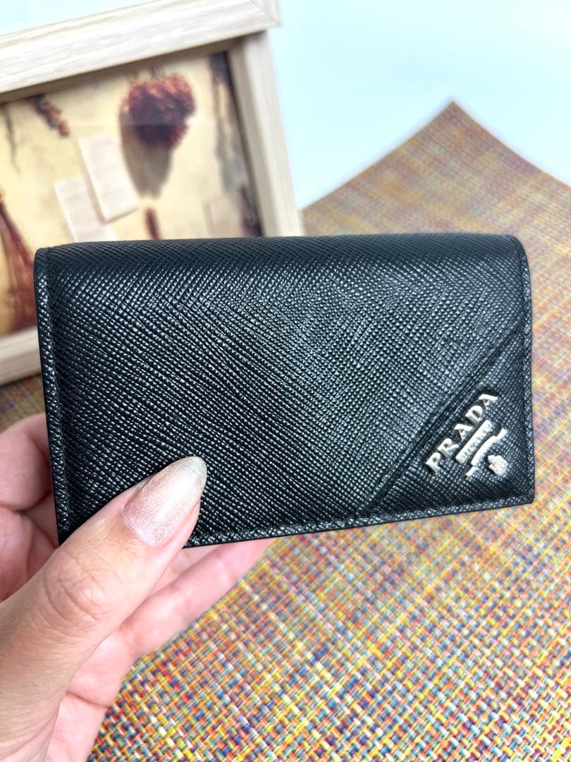 ✨極美品✨PRADA プラダ　サフィアーノレザー　カードケース　名刺入れ　黒