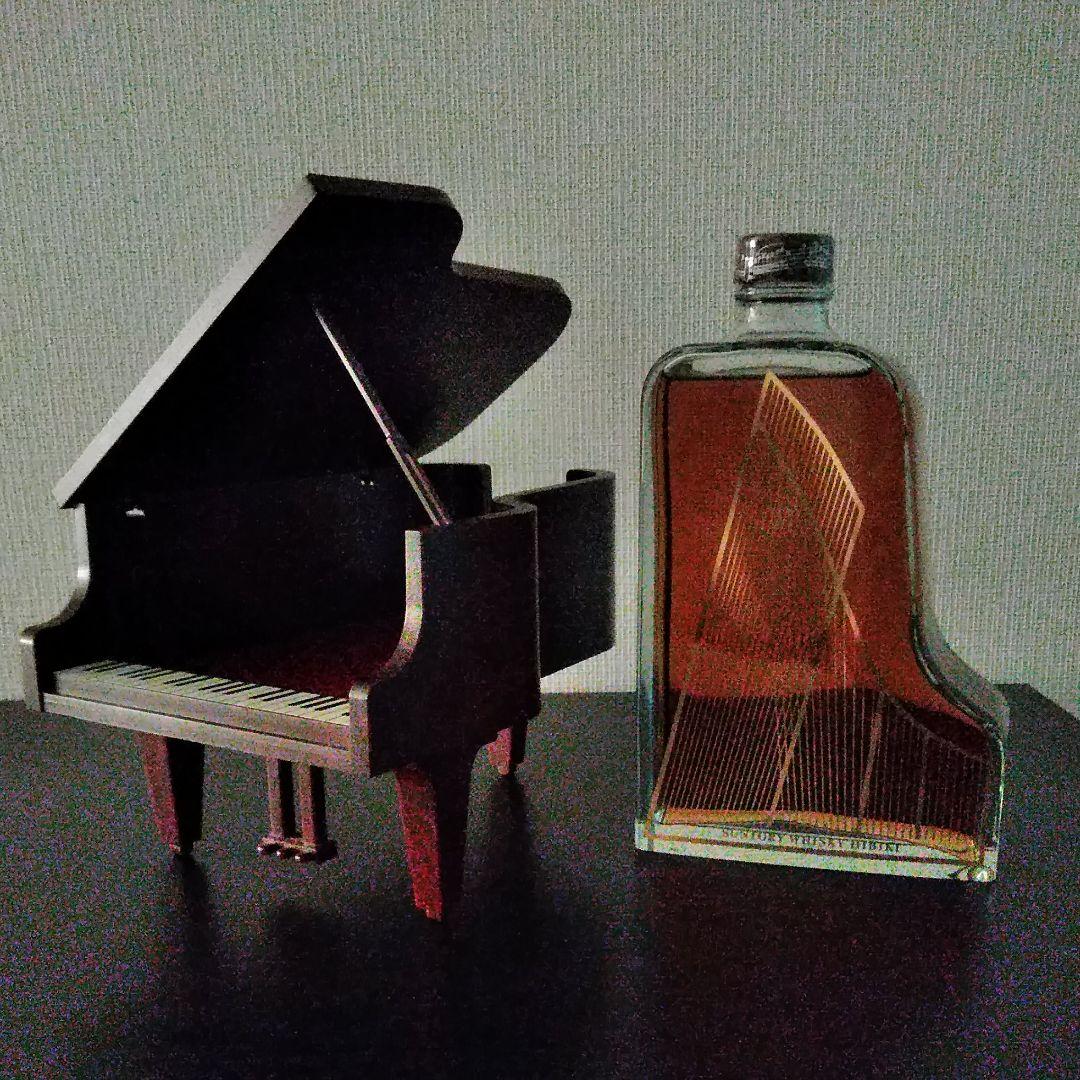 大特価♪サントリーウイスキー響グランドピアノHIBIKI 600ml