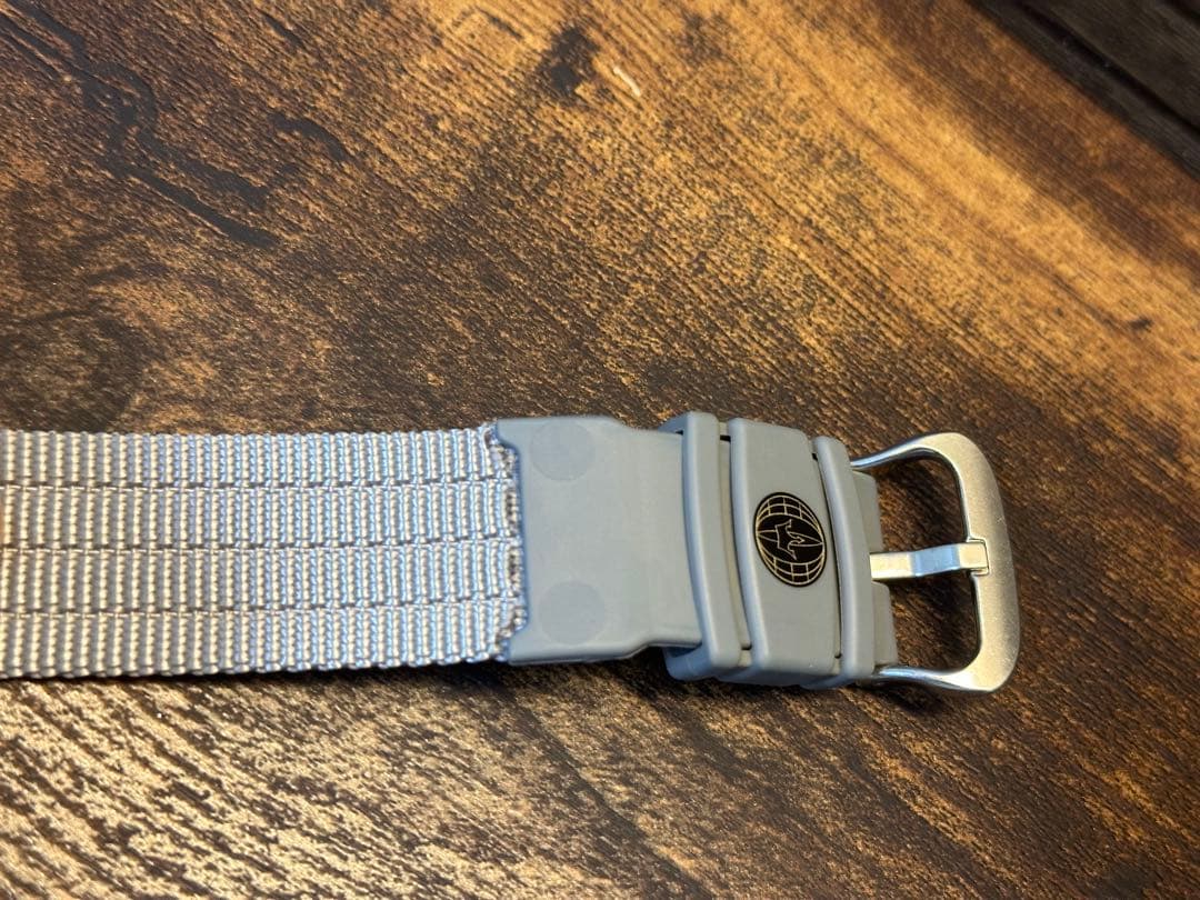 CASIO G-SHOCK DW-9000 トリプルクラウン　シルバー　美品