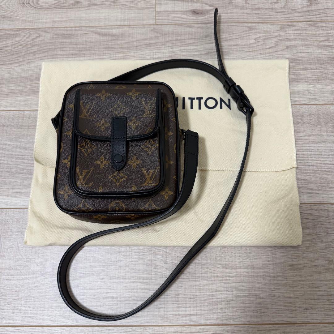 LOUIS VUITTON クリストファー ウェアラブル ウォレット