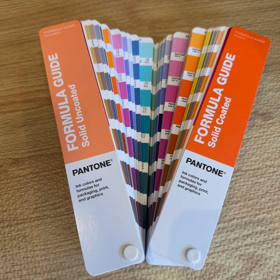 【ほぼ新品】PANTONE GP1601B フォーミュラガイド/2冊組