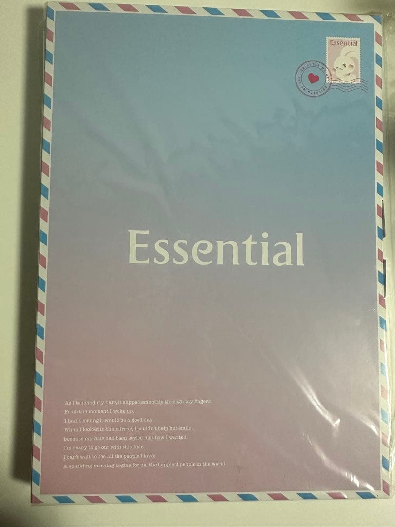 未開封 Essential with NewJeans ミニポスターセット