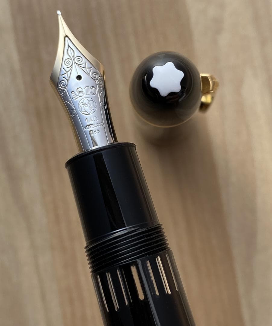 未使用に近い モンブラン 149 14C 細字 エボナイト製 吸入式 万年筆