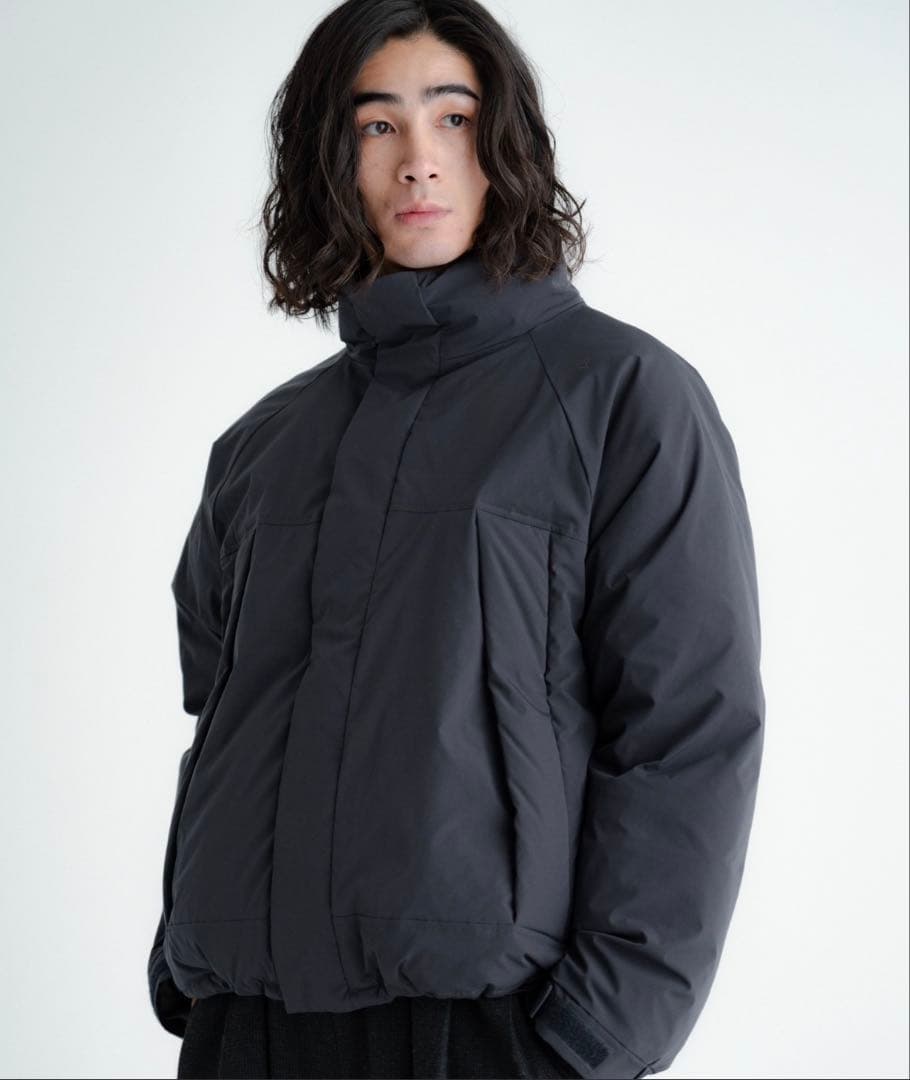 美品　Sサイズ SINSS ショートパフジャケット　チャコール