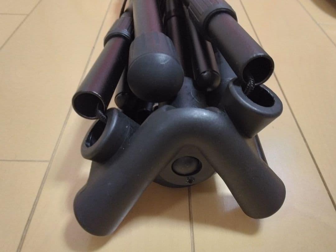 Mozambique(モザンビーク)　ベージュ テーブルとチェアのセット