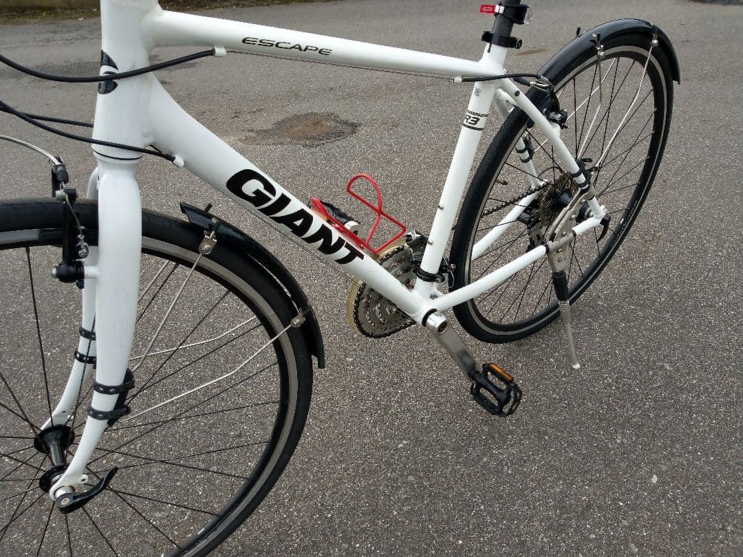 GIANT 　 ジャイアント 　ESCAPE 　クロスバイク 　エスケープ　r3