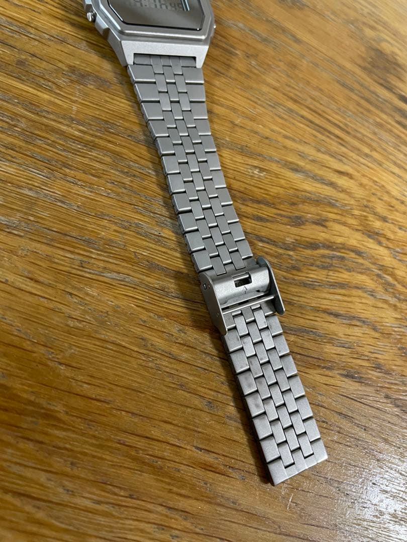 ア*リ様 レア‼️ 超美品‼️APC × CASIO A1000ACD-7JR