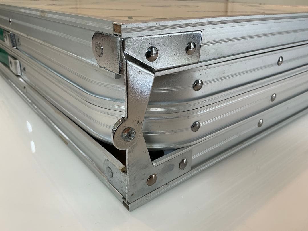 【Ryo品】コールマン四つ折りテーブル８　【Model 170-5540】