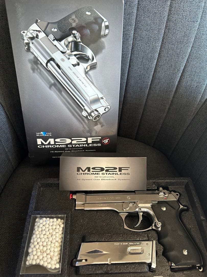 M92F クロームステンレス モデルガン