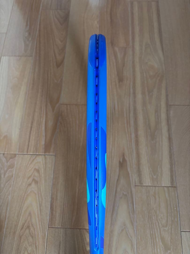 新品同様　現行モデル ヨネックス Eゾーン 100Ｌグリップ2