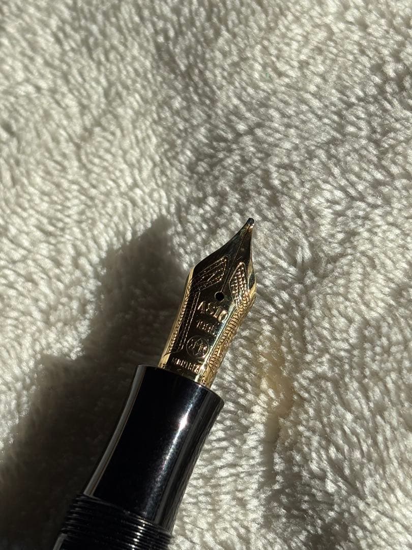 モンブラン　Voltaire ボルテール　万年筆　限定20000本　K18