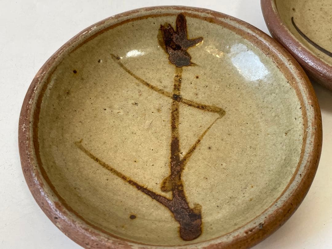 陶芸家　人間国宝　濱田庄司　浜田庄司　？　鉄絵　トウキビ文　丸皿　三寸皿　2枚