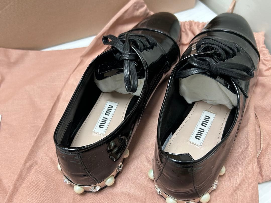 未使用　miumiu ミュウミュウ シューズ 35 1/2 エナメルブラック