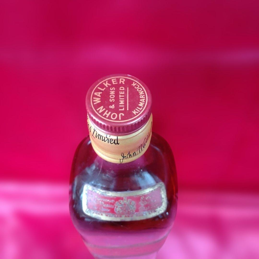 Johnnie Walker ブラック&レッド 70年代 白紋章２本セット 箱入