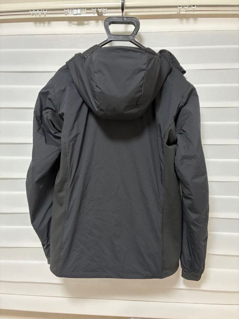 【美品】ARC'TERYX Atom LT Hoody メンズXS ブラック