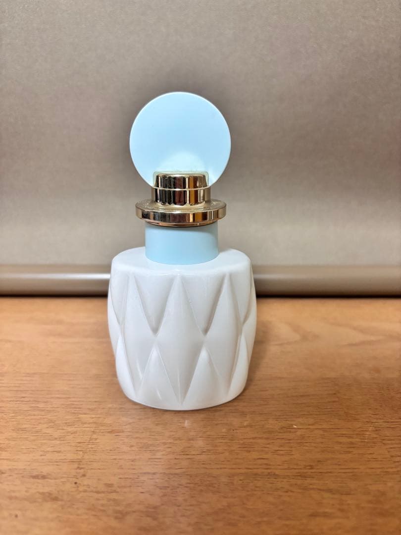 miu miu 香水専用様