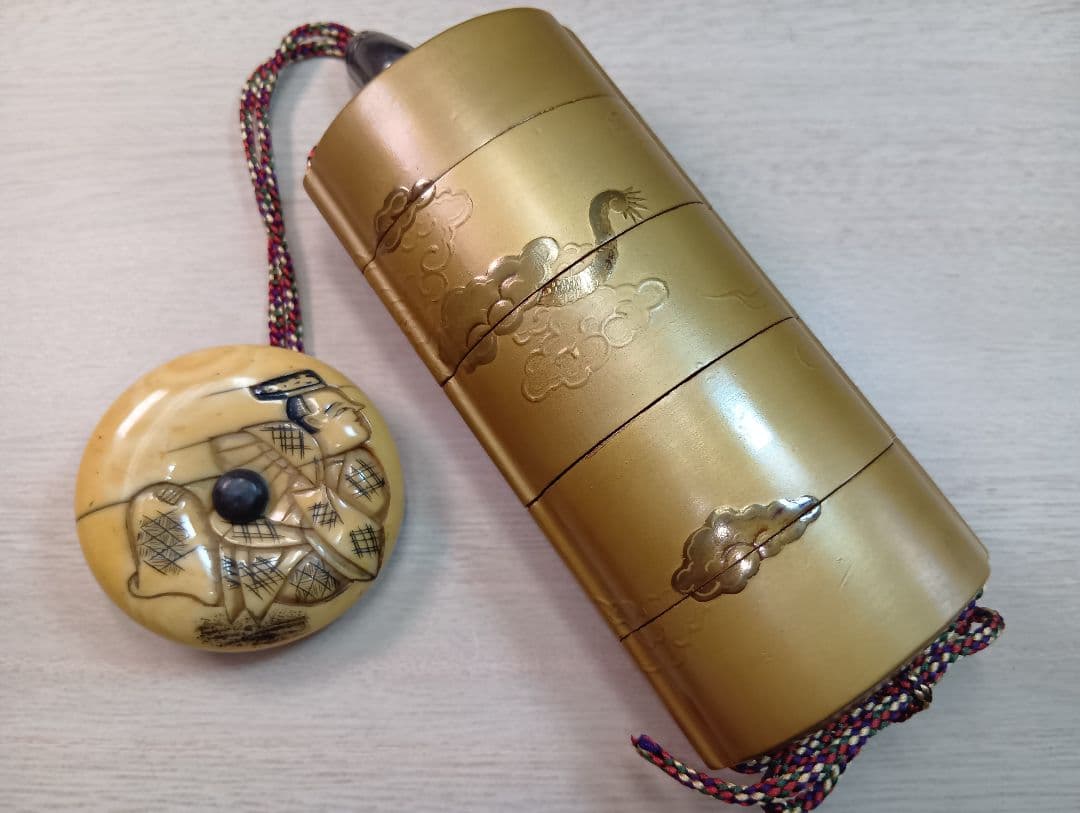 印籠／極上美品饅頭根付／在銘緒締め玉