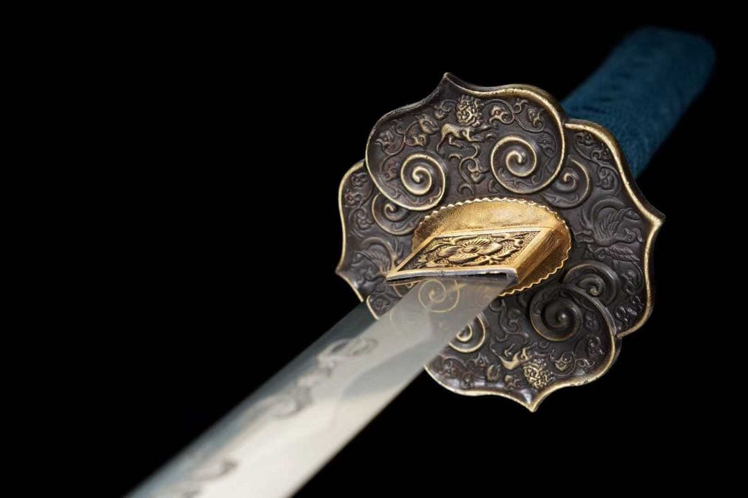 青龍彫物 脇差 三色研ぎ 武具 舞踊刀 日本刀 美術刀 刀装具