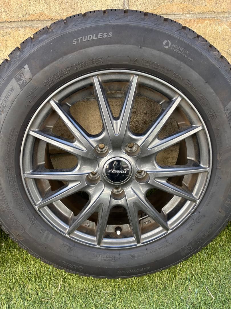 【専用】Yuki Kawaguchi様 ミシュラン　 スタッドレスタイヤ