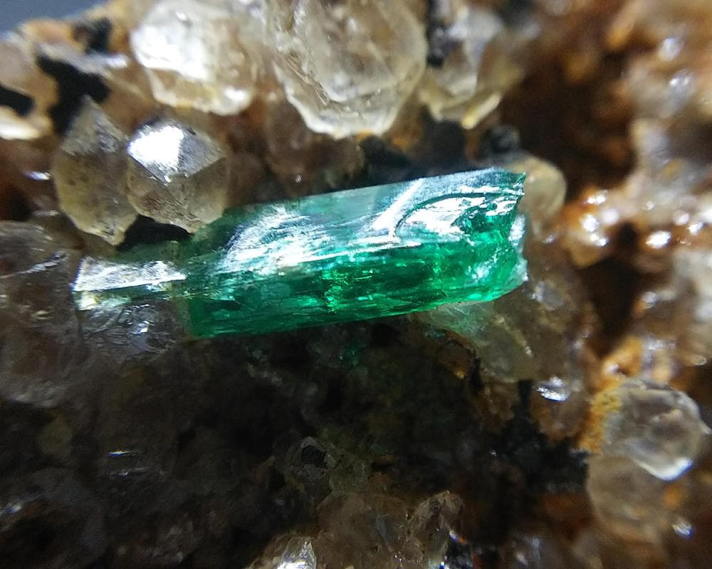 366 エメラルド＆クォーツ アフガニスタン産