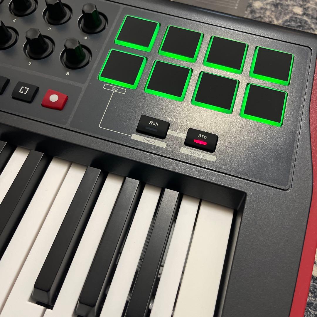 Novation IMPULSE 25 MIDIコントローラー