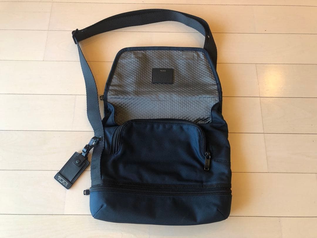 TUMI ショルダーバッグ トゥミ